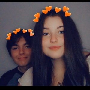 Meet your Posher, Chloe